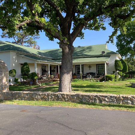 The Old Liberty Schoolhouse Bed & Breakfast Azle Bagian luar foto