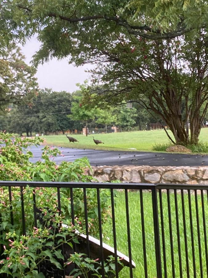 The Old Liberty Schoolhouse Bed & Breakfast Azle Bagian luar foto