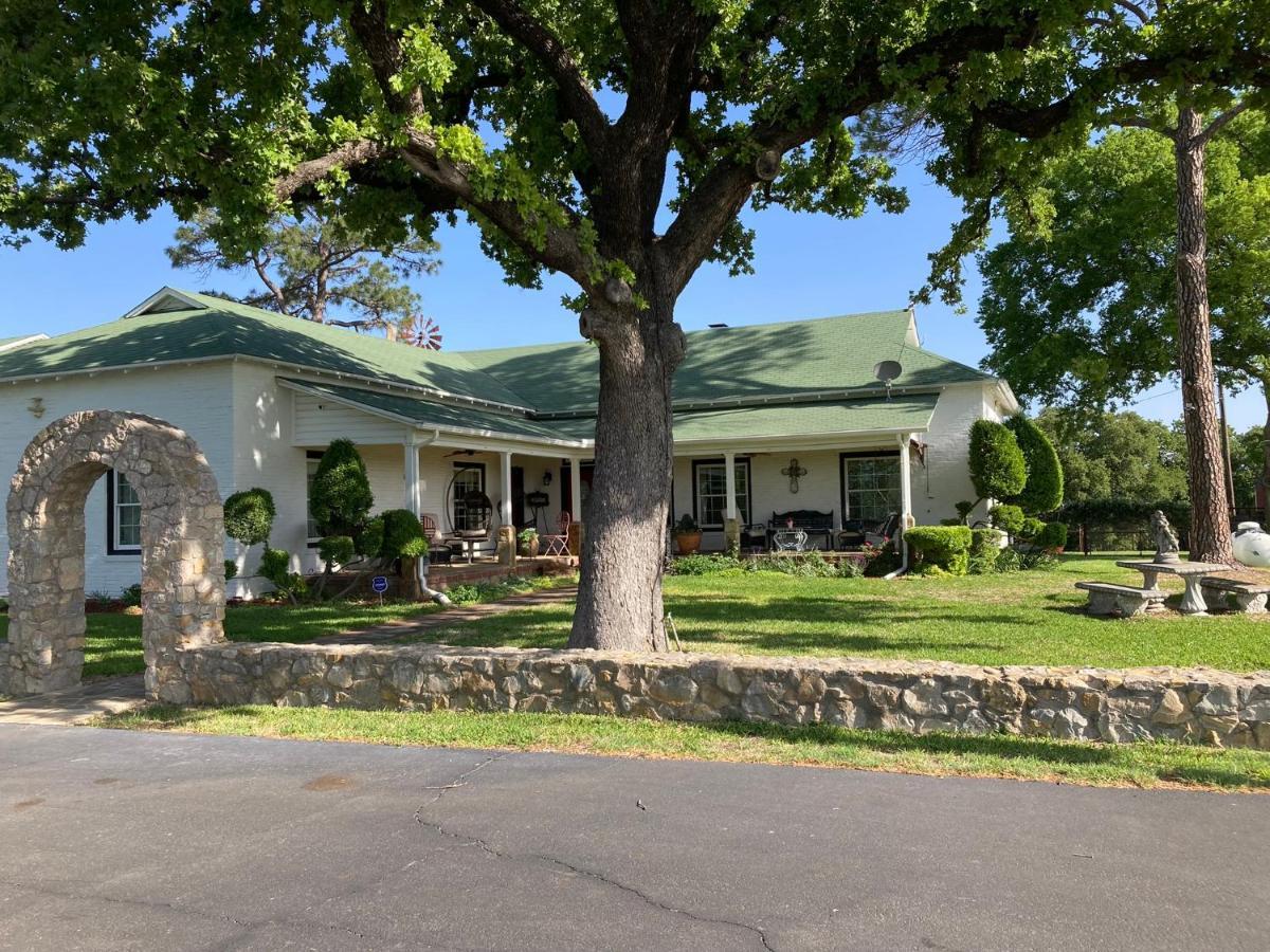 The Old Liberty Schoolhouse Bed & Breakfast Azle Bagian luar foto