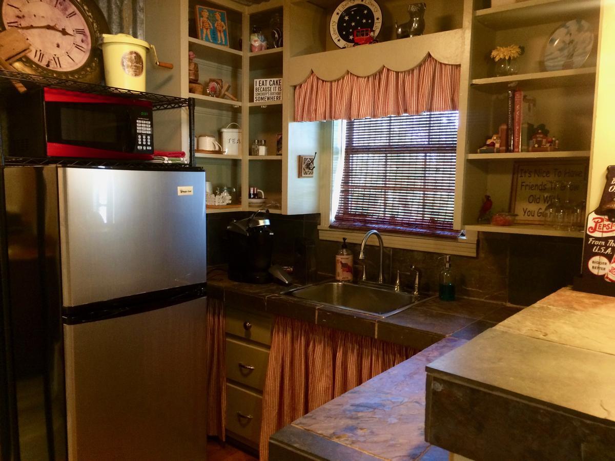 The Old Liberty Schoolhouse Bed & Breakfast Azle Bagian luar foto