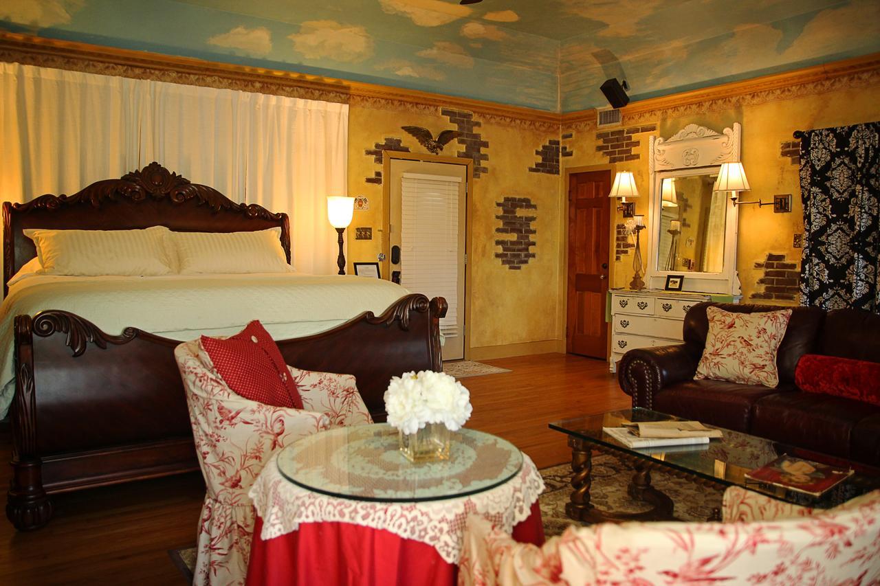 The Old Liberty Schoolhouse Bed & Breakfast Azle Bagian luar foto